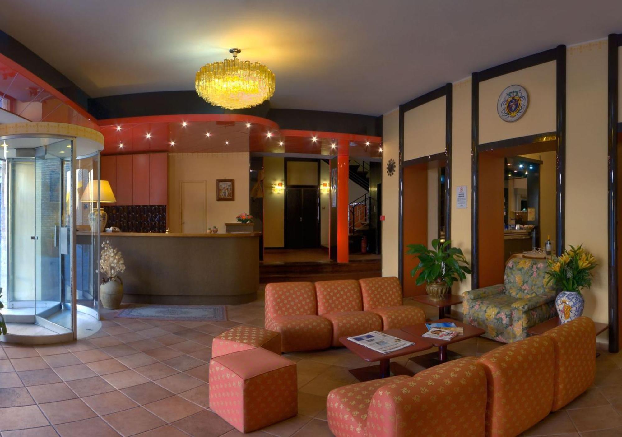 Hotel Giardinetto Loreto Exterior foto